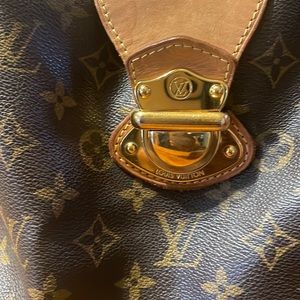 Louis Vuitton shoulder GREAT CONDITION